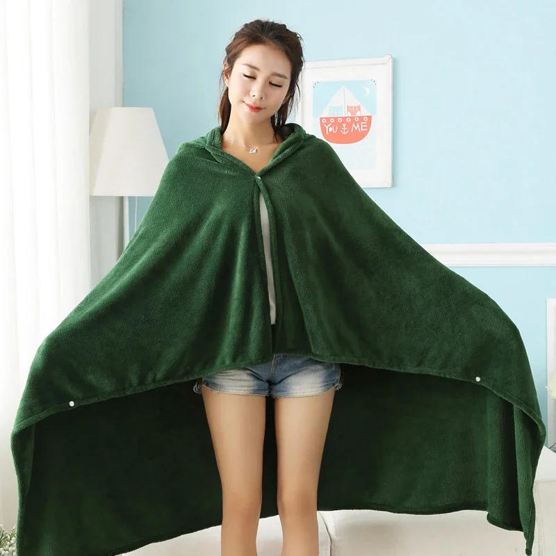 هجوم على تيتان بطانية منقوشة أ - مراجعة Attack Titan Cloak وسعره