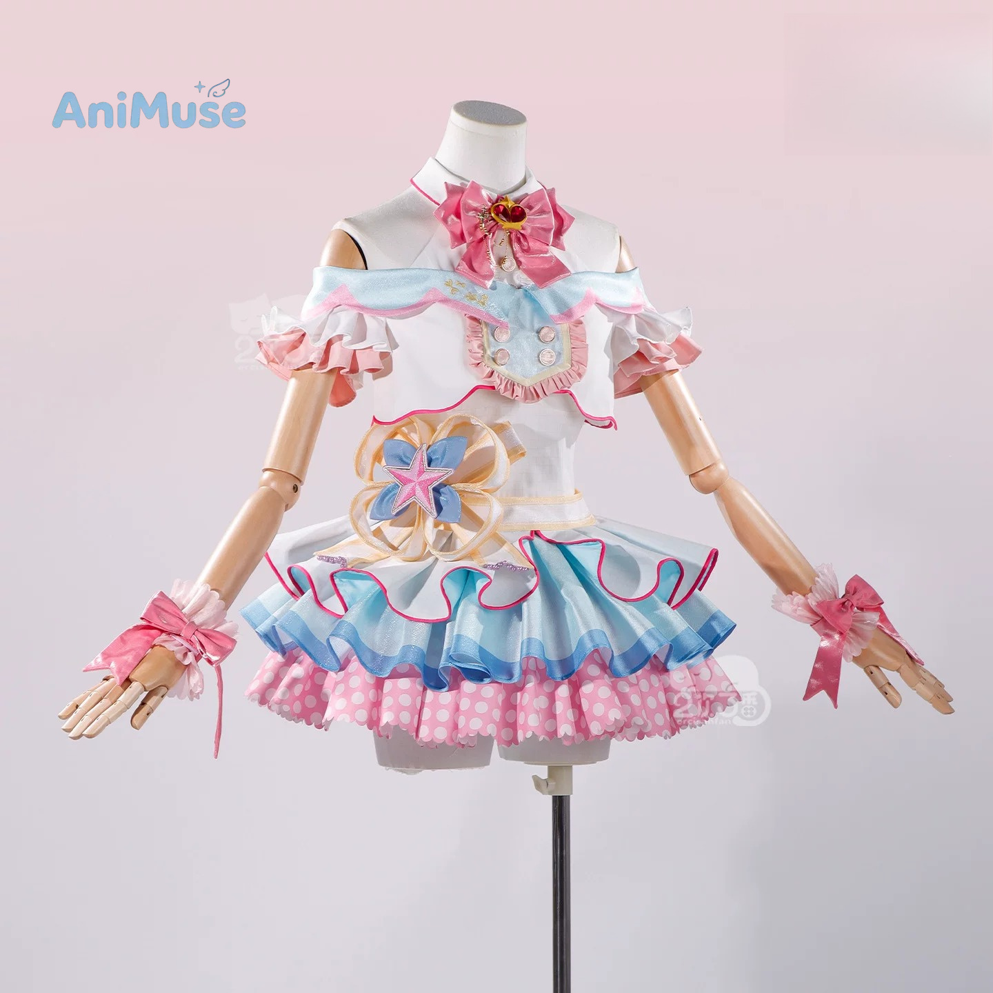 لوف لايف ميو إس ‌   بطاقة عيد  - مراجعة Anime Cosplay Live وسعره